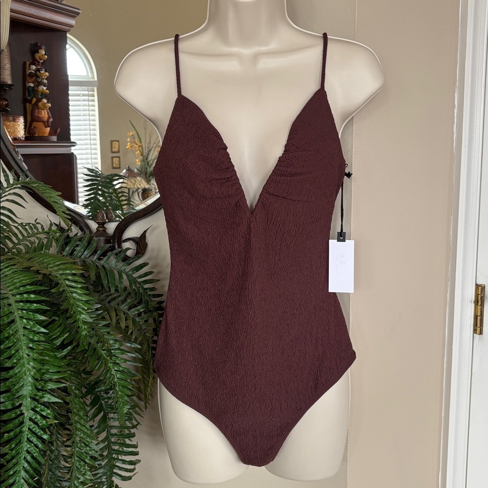 Brand New ASTR Chocolate Brown Textured Bodysuit V-Neck Plunge Spaghetti Strap